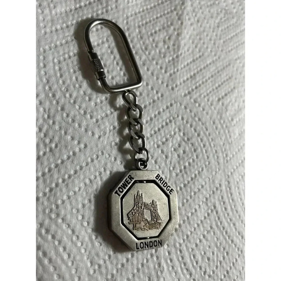 London Spinner Keychain England Souvenir City Sights Spinning Center Keyring - Picture 9 of 12